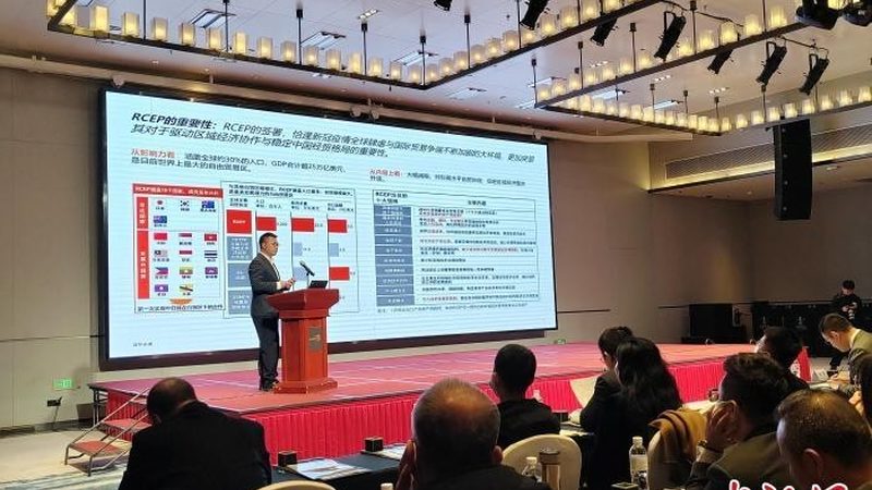 按小时收费模式是指咨询顾问根据实际工作时长来计算费用。这种模式适用于以下情况：